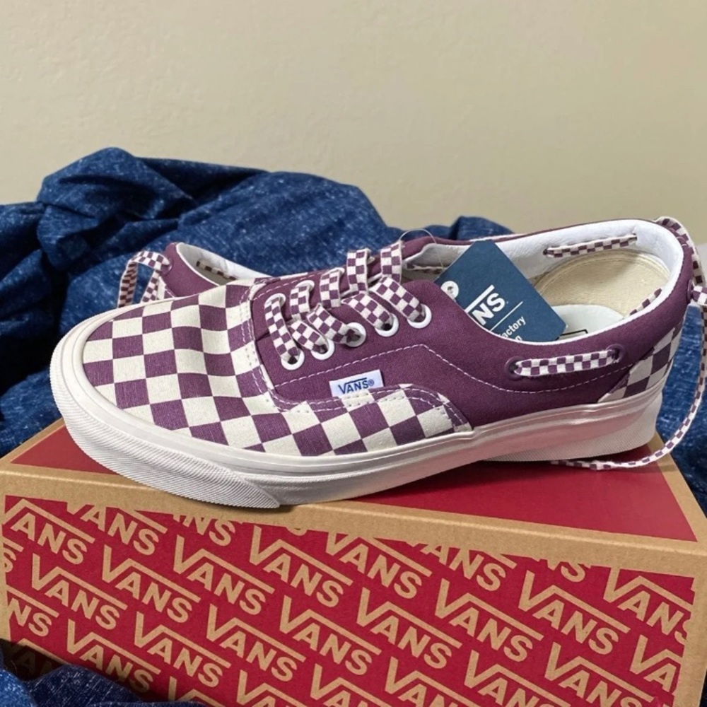 Women’s purple vans shoes